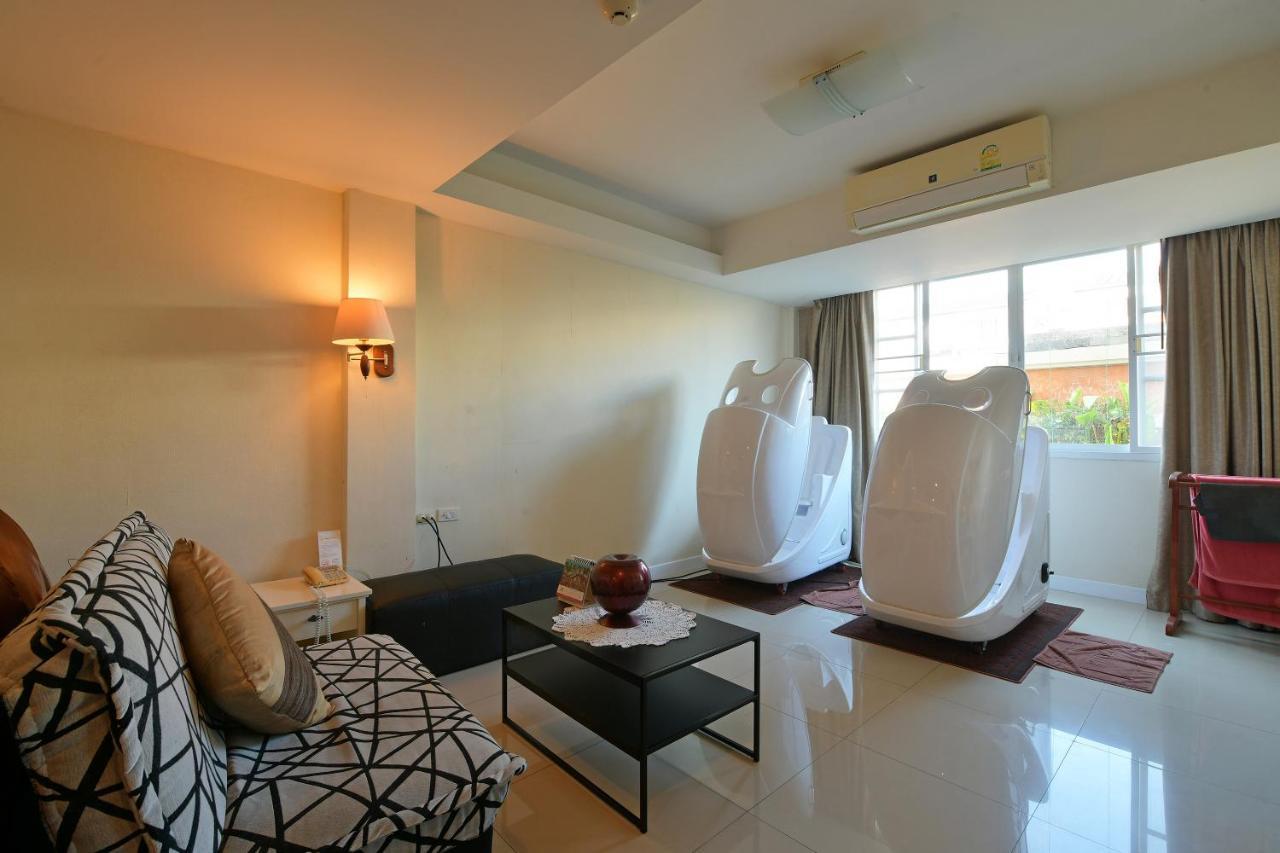Oyo 109 Ozone Prime Pattaya Hotel Luaran gambar